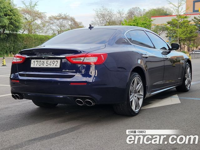 MASERATI Quattro포르테 3.0 디젤 그란루쏘 2018 - photo 2 - Import Corée du Sud | International Cars