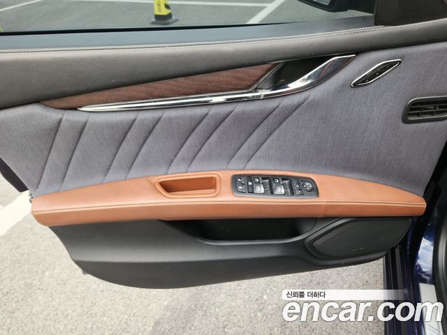 MASERATI Quattro포르테 3.0 디젤 그란루쏘 2018 - photo 20 - Import Corée du Sud | International Cars