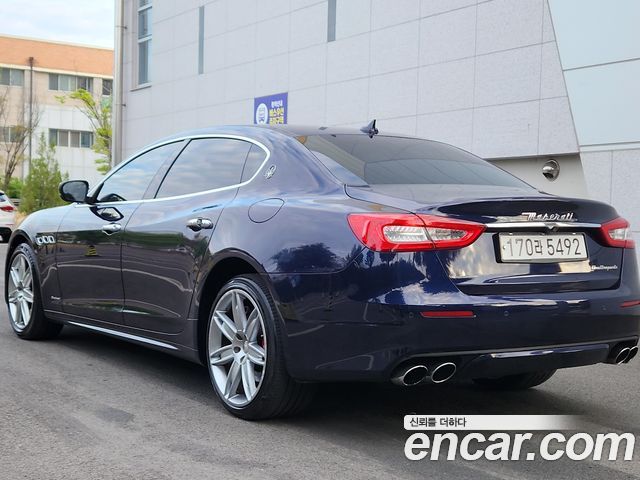 MASERATI Quattro포르테 3.0 디젤 그란루쏘 2018 - photo 4 - Import Corée du Sud | International Cars
