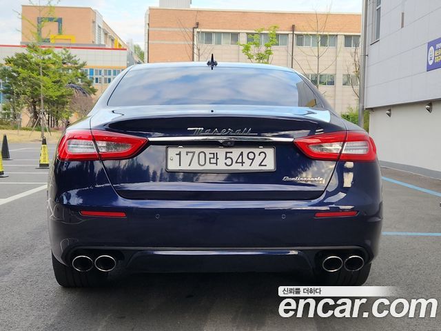 MASERATI Quattro포르테 3.0 디젤 그란루쏘 2018 - photo 6 - Import Corée du Sud | International Cars