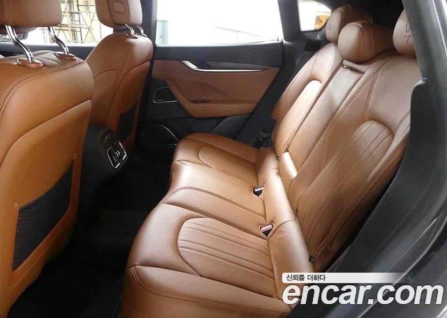 MASERATI Levante 3.0 디젤 AWD 2019 - photo 8 - Import Corée du Sud | International Cars