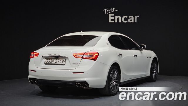 MASERATI Ghibli 3.0 2018 - photo 2 - Import Corée du Sud | International Cars