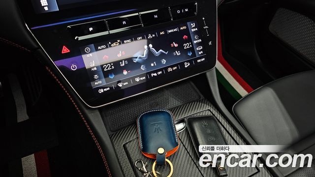 MASERATI 그레칼레 3.0 AWD Trofeo 2023 - photo 22 - Import Corée du Sud | International Cars