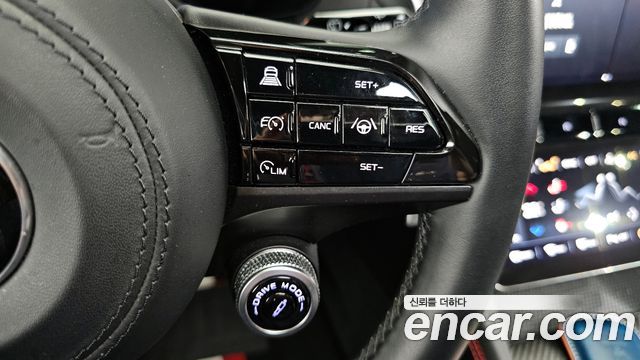 MASERATI 그레칼레 3.0 AWD Trofeo 2023 - photo 29 - Import Corée du Sud | International Cars