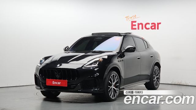 MASERATI 그레칼레 3.0 AWD Trofeo 2023 - photo 35 - Import Corée du Sud | International Cars