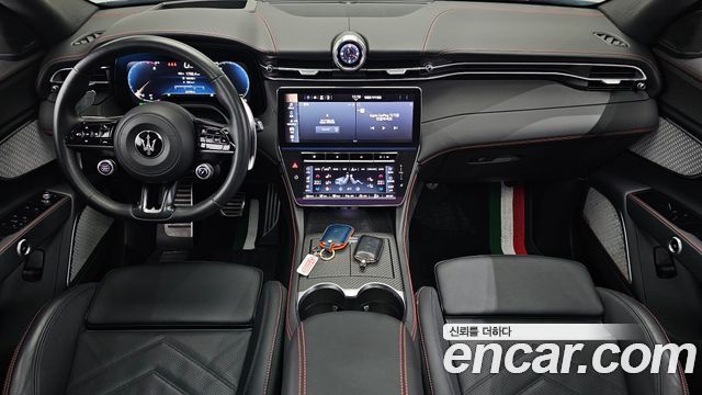 MASERATI 그레칼레 3.0 AWD Trofeo 2023 - photo 36 - Import Corée du Sud | International Cars