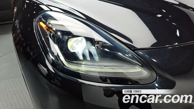 MASERATI 그레칼레 3.0 AWD Trofeo 2023 - photo 8 - Import Corée du Sud | International Cars