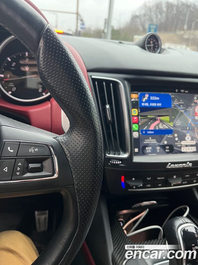 MASERATI Levante 3.0 디젤 AWD Sport 2017 - photo 5 - Import Corée du Sud | International Cars