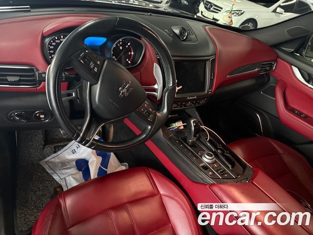 MASERATI Levante 3.0 디젤 AWD Sport 2017 - photo 7 - Import Corée du Sud | International Cars