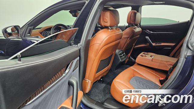 MASERATI Ghibli 2.0 그란루쏘 2021 - photo 16 - Import Corée du Sud | International Cars