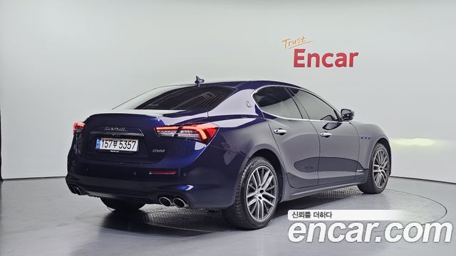 MASERATI Ghibli 2.0 그란루쏘 2021 - photo 2 - Import Corée du Sud | International Cars