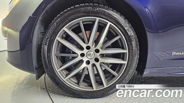 MASERATI Ghibli 2.0 그란루쏘 2021 - photo 5 - Import Corée du Sud | International Cars