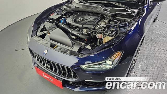 MASERATI Ghibli 2.0 그란루쏘 2021 - photo 6 - Import Corée du Sud | International Cars