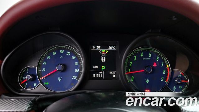 MASERATI Gran Turismo 4.7 Sport 2015 - photo 8 - Import Corée du Sud | International Cars
