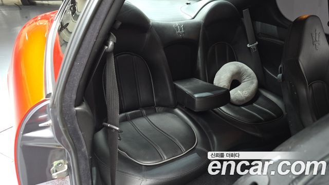 MASERATI 그란Sport 4.2 V8 2006 - photo 17 - Import Corée du Sud | International Cars