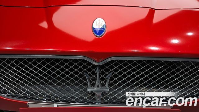 MASERATI 그란Sport 4.2 V8 2006 - photo 29 - Import Corée du Sud | International Cars