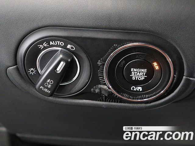 MASERATI Levante 3.0 AWD 그란루쏘 2020 - photo 10 - Import Corée du Sud | International Cars