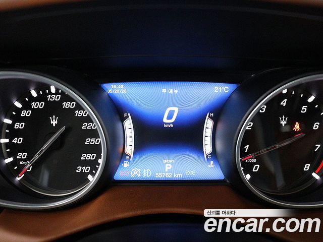 MASERATI Levante 3.0 AWD 그란루쏘 2020 - photo 6 - Import Corée du Sud | International Cars