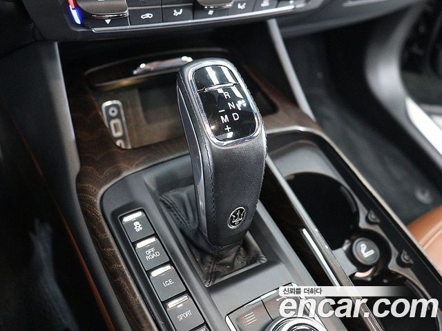 MASERATI Levante 3.0 AWD 그란루쏘 2020 - photo 8 - Import Corée du Sud | International Cars