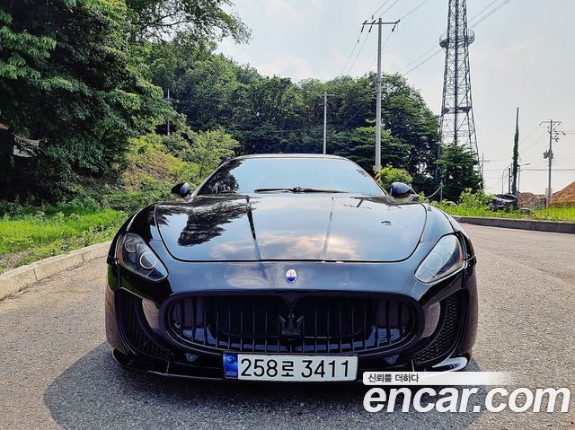 MASERATI Gran Turismo S 4.7 2009 - photo 4 - Import Corée du Sud | International Cars