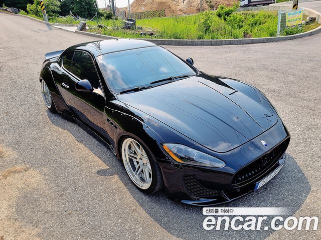 MASERATI Gran Turismo S 4.7 2009 - photo 5 - Import Corée du Sud | International Cars