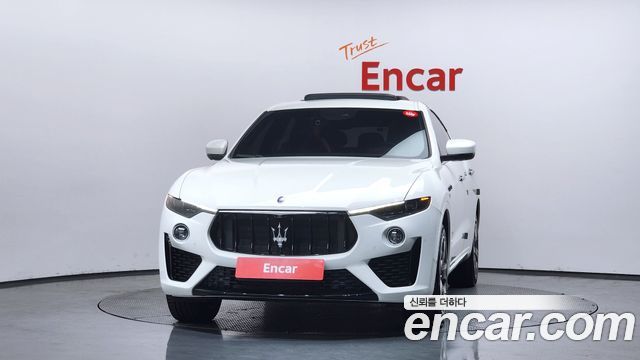 MASERATI Levante 3.0 AWD 그란Sport 2020 - photo 3 - Import Corée du Sud | International Cars