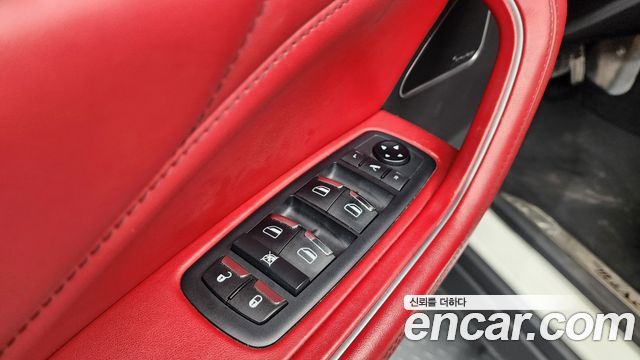 MASERATI Levante 3.0 AWD 그란Sport 2020 - photo 30 - Import Corée du Sud | International Cars