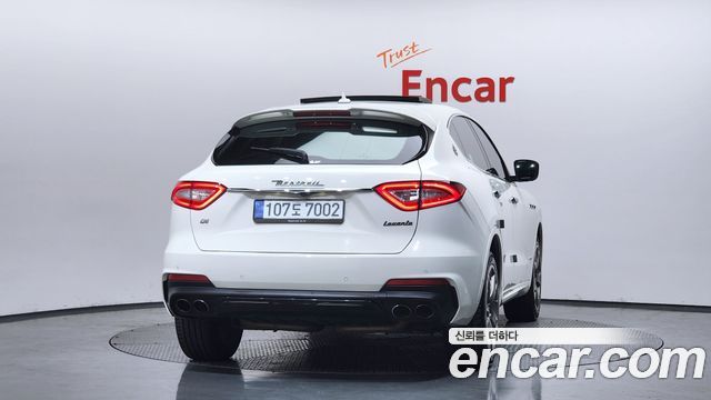 MASERATI Levante 3.0 AWD 그란Sport 2020 - photo 4 - Import Corée du Sud | International Cars