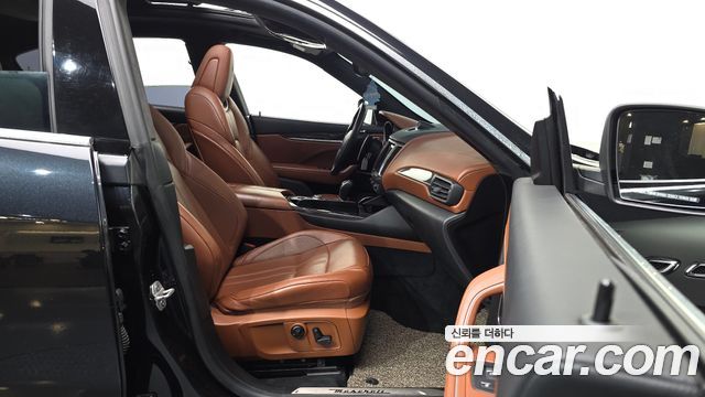 MASERATI Levante 3.0 S AWD 그란Sport 2017 - photo 17 - Import Corée du Sud | International Cars