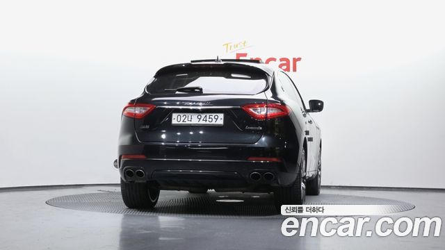 MASERATI Levante 3.0 S AWD 그란Sport 2017 - photo 4 - Import Corée du Sud | International Cars
