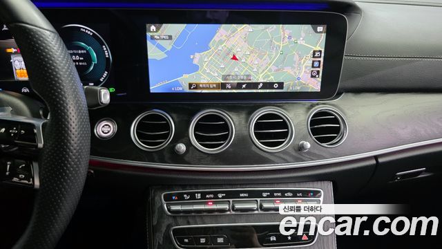 MERCEDES AMG E-Classe W213 E220d 4MATIC AMG Line 2021 - photo 17 - Import Corée du Sud | International Cars