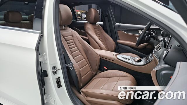 MERCEDES AMG E-Classe W213 E250 AMG Line 2023 - photo 10 - Import Corée du Sud | International Cars