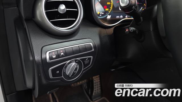 MERCEDES AMG C-Classe W205 C200 AMG Line 2021 - photo 17 - Import Corée du Sud | International Cars