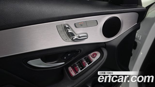 MERCEDES AMG C-Classe W205 C200 AMG Line 2021 - photo 18 - Import Corée du Sud | International Cars