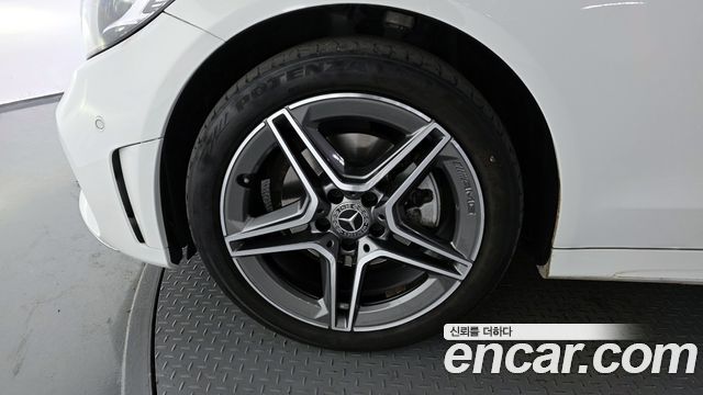 MERCEDES AMG C-Classe W205 C200 AMG Line 2021 - photo 5 - Import Corée du Sud | International Cars