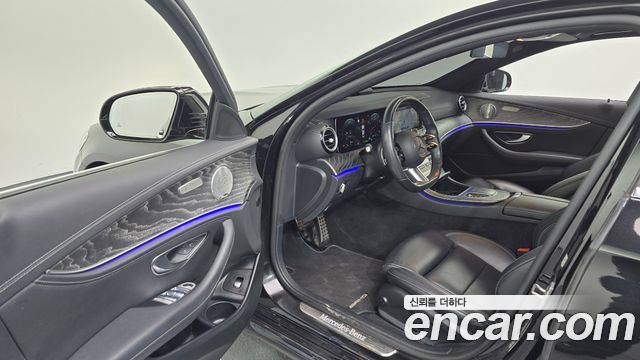 MERCEDES AMG E-Classe W213 E350 4MATIC AMG Line Edition 2021 - photo 10 - Import Corée du Sud | International Cars