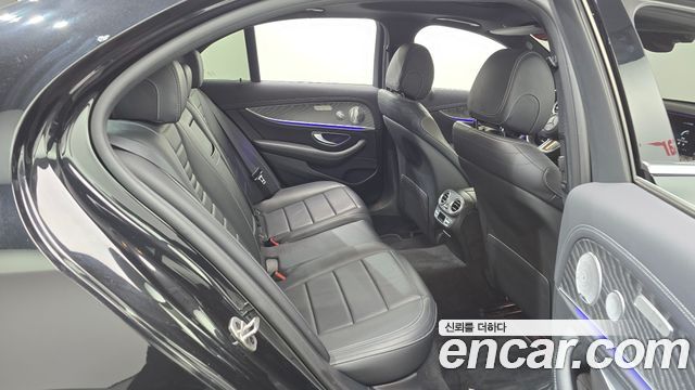 MERCEDES AMG E-Classe W213 E350 4MATIC AMG Line Edition 2021 - photo 12 - Import Corée du Sud | International Cars