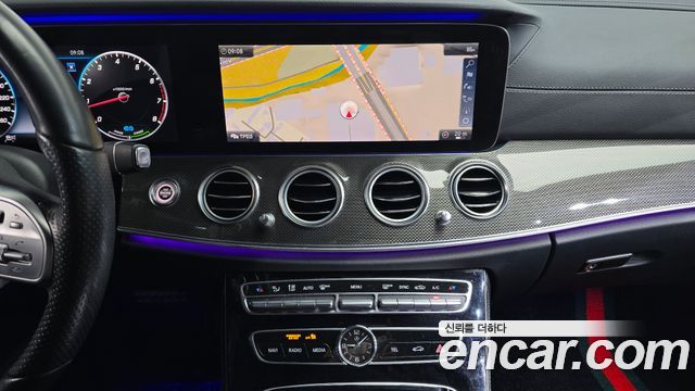 MERCEDES AMG E-Classe W213 E350 4MATIC AMG Line 2019 - photo 14 - Import Corée du Sud | International Cars