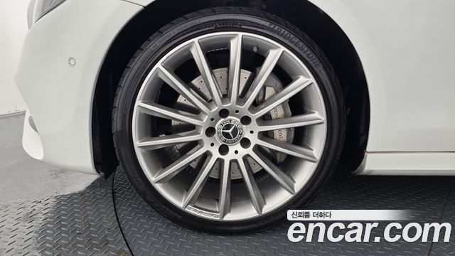 MERCEDES AMG E-Classe W213 E350 4MATIC AMG Line 2019 - photo 5 - Import Corée du Sud | International Cars