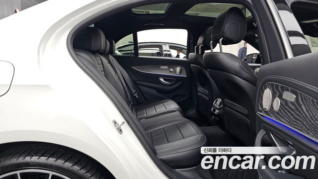 MERCEDES AMG E-Classe W213 E350 4MATIC AMG Line 2023 - photo 12 - Import Corée du Sud | International Cars