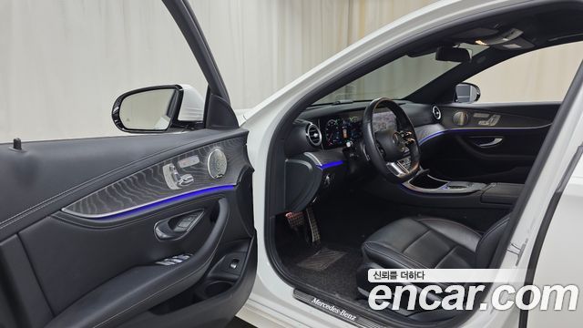 MERCEDES AMG E-Classe W213 E350 4MATIC AMG Line 2022 - photo 10 - Import Corée du Sud | International Cars