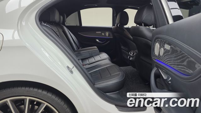 MERCEDES AMG E-Classe W213 E350 4MATIC AMG Line 2022 - photo 12 - Import Corée du Sud | International Cars