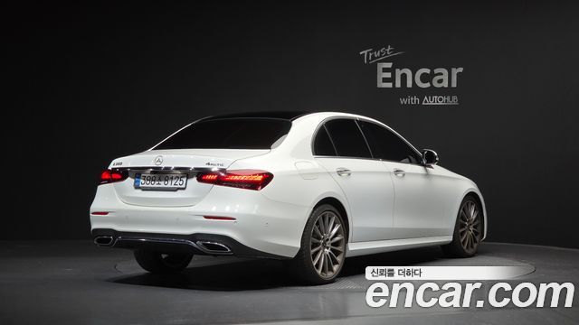 MERCEDES AMG E-Classe W213 E350 4MATIC AMG Line 2022 - photo 2 - Import Corée du Sud | International Cars