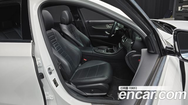 MERCEDES AMG E-Classe W213 E350 4MATIC AMG Line Edition 2021 - photo 12 - Import Corée du Sud | International Cars