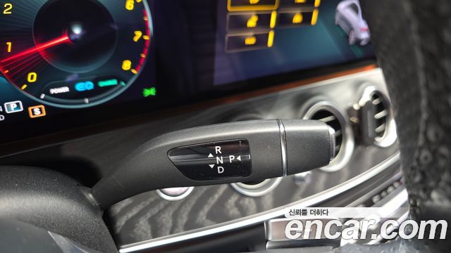 MERCEDES AMG E-Classe W213 E350 4MATIC AMG Line Edition 2021 - photo 9 - Import Corée du Sud | International Cars