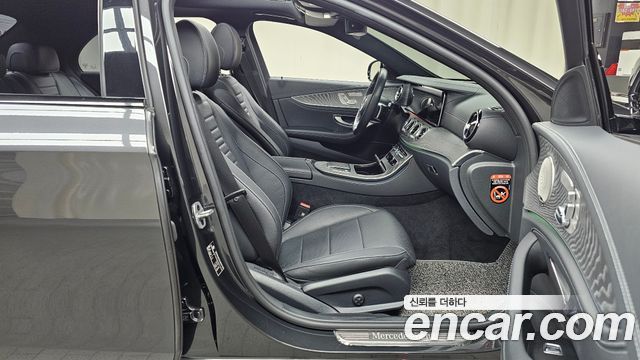 MERCEDES AMG E-Classe W213 E350 4MATIC AMG Line 2023 - photo 11 - Import Corée du Sud | International Cars