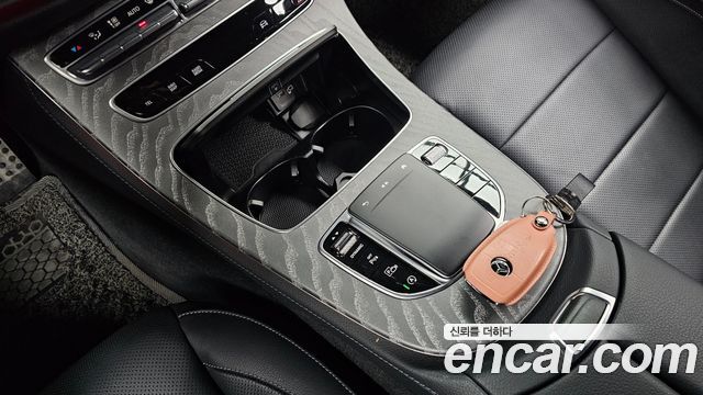 MERCEDES AMG E-Classe W213 E350 4MATIC AMG Line 2023 - photo 9 - Import Corée du Sud | International Cars