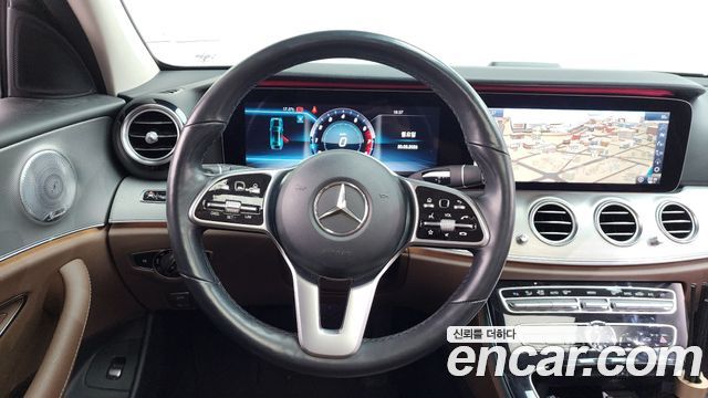 MERCEDES AMG E-Classe W213 E300 AMG Line 2019 - photo 13 - Import Corée du Sud | International Cars