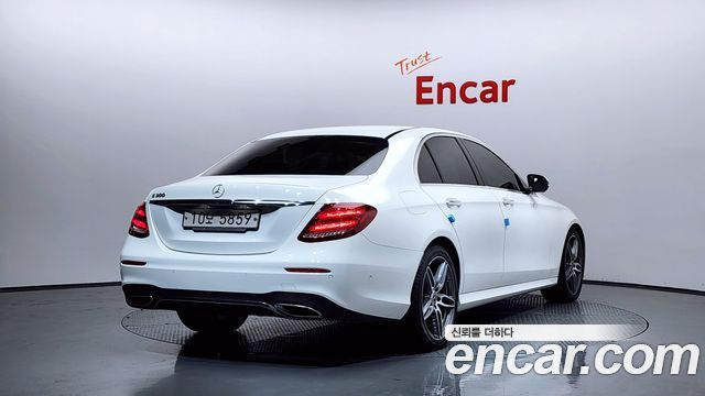 MERCEDES AMG E-Classe W213 E300 AMG Line 2019 - photo 2 - Import Corée du Sud | International Cars