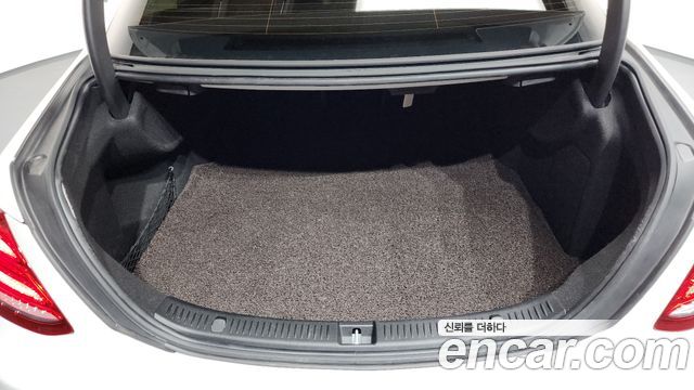 MERCEDES AMG E-Classe W213 E300 AMG Line 2019 - photo 20 - Import Corée du Sud | International Cars